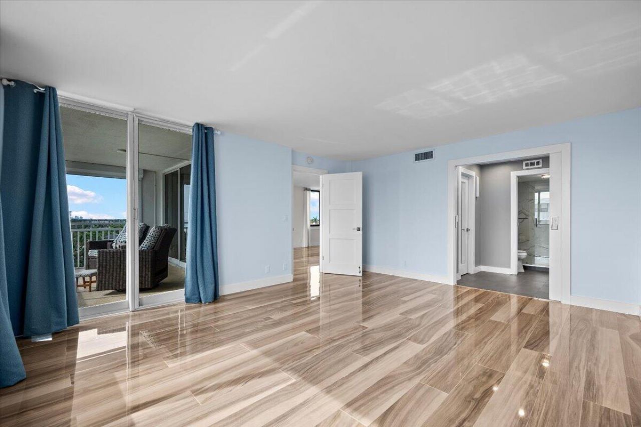 911 Ocean Drive, Unit 601, Juno Beach, FL 33408 Photo