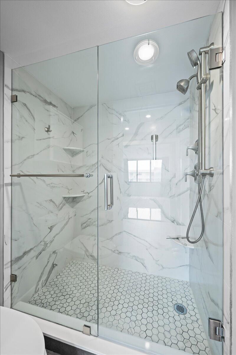 911 Ocean Drive, Unit 601, Juno Beach, FL 33408 Photo