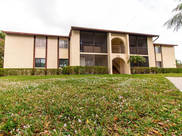 4987 Sable Pine Circle, Unit D2, West Palm Beach, FL 33417