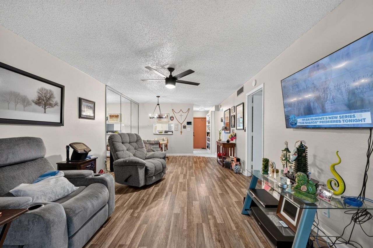 8400 Lagos De Campo Boulevard, Unit 303, Tamarac, FL 33321 Photo