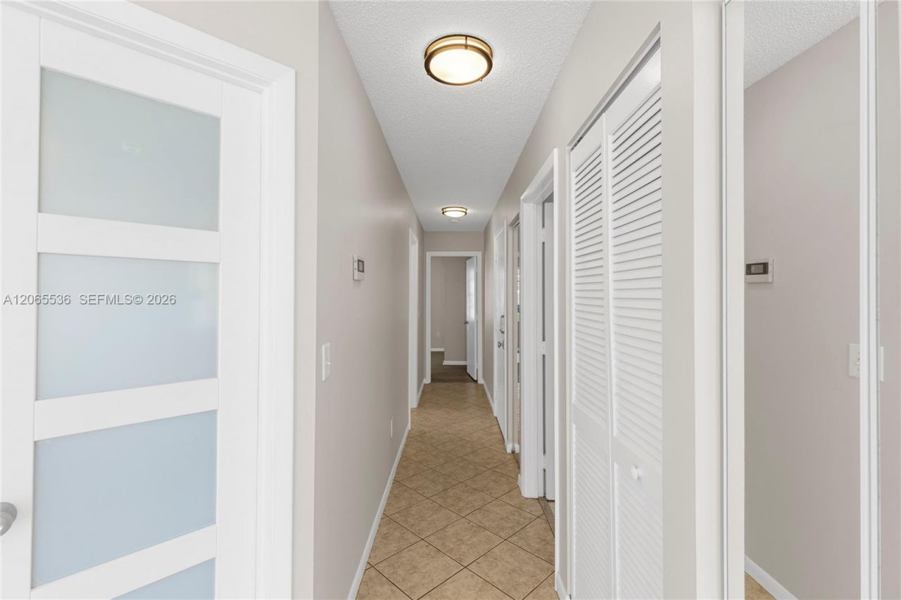 363 NW 158th Ave, Pembroke Pines, FL 33028 Photo
