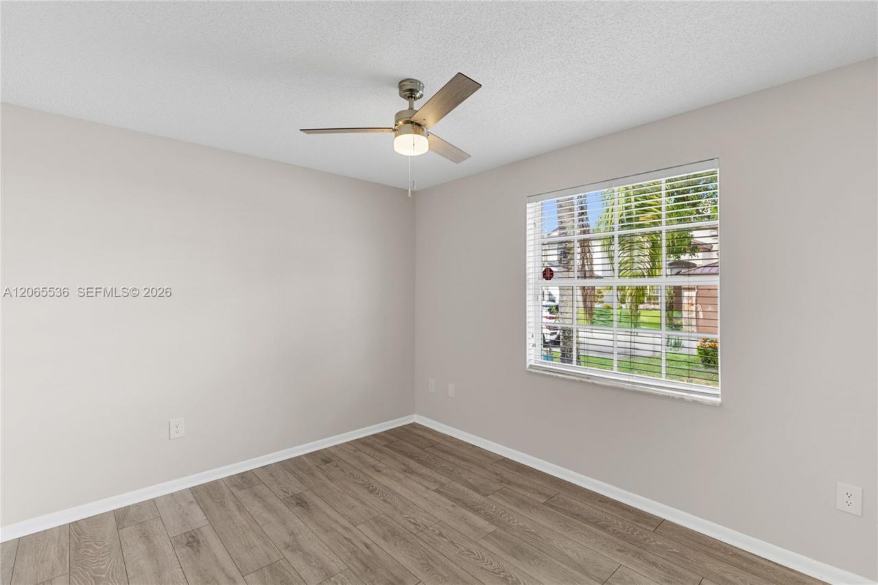 363 NW 158th Ave, Pembroke Pines, FL 33028 Photo