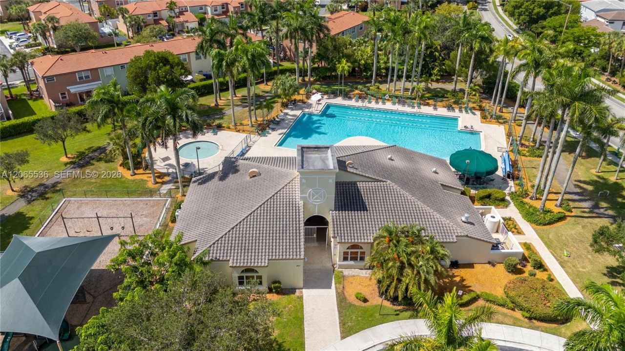 363 NW 158th Ave, Pembroke Pines, FL 33028 Photo