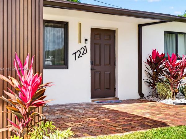 7221 Freedom St , Hollywood, FL 33024