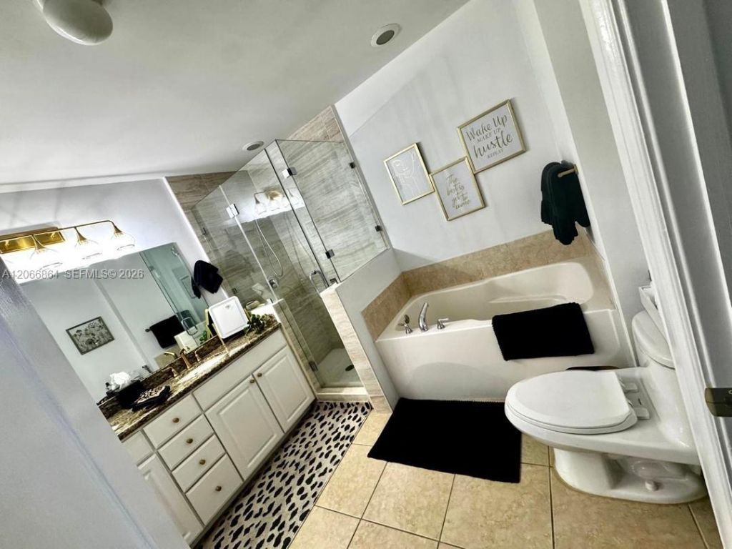 3001 NE 185th St, Unit 225, Aventura, FL 33180 Photo