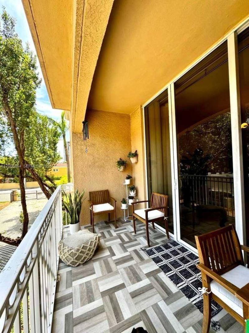 3001 NE 185th St, Unit 225, Aventura, FL 33180 Photo