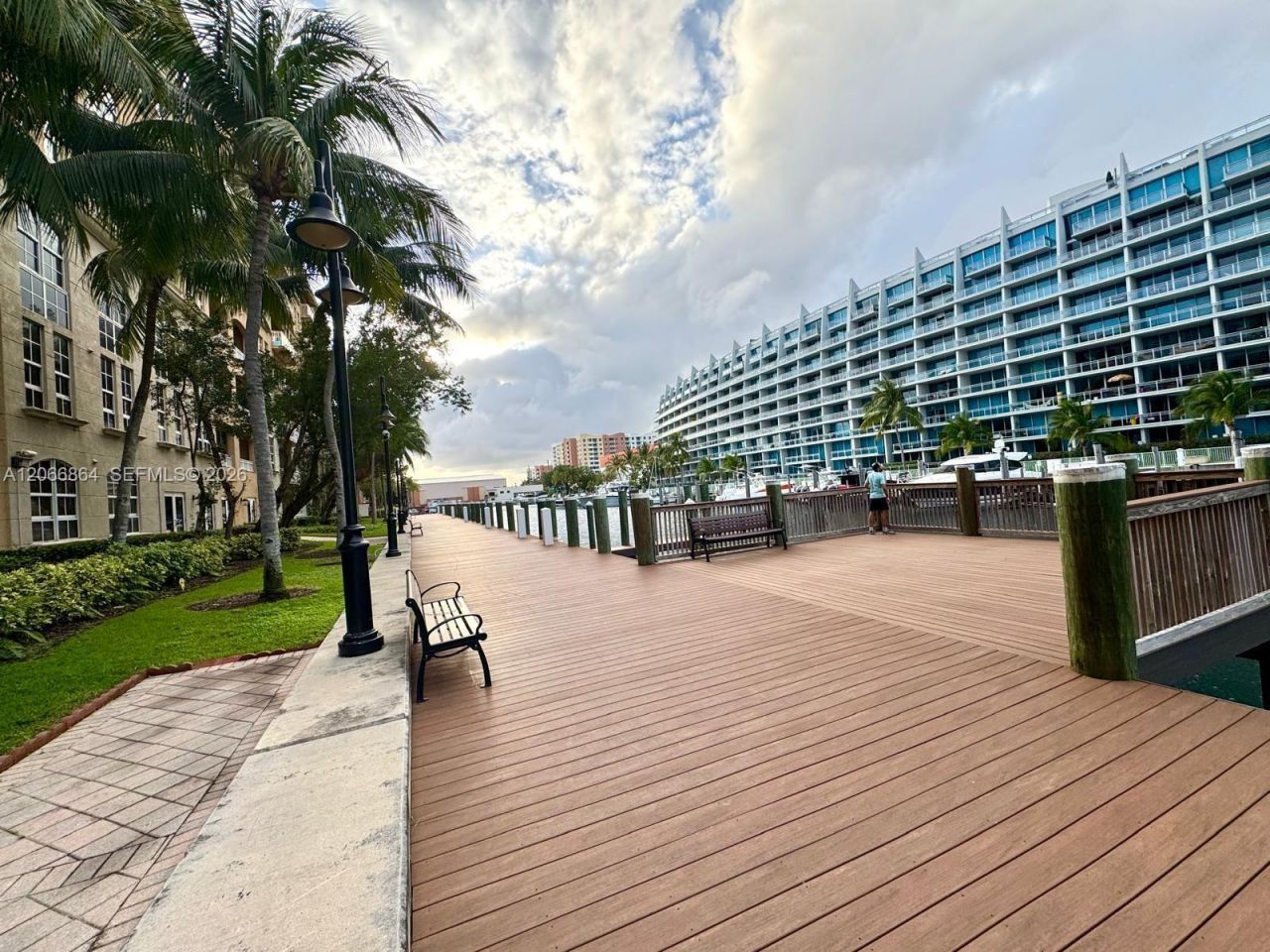 3001 NE 185th St, Unit 225, Aventura, FL 33180 Photo