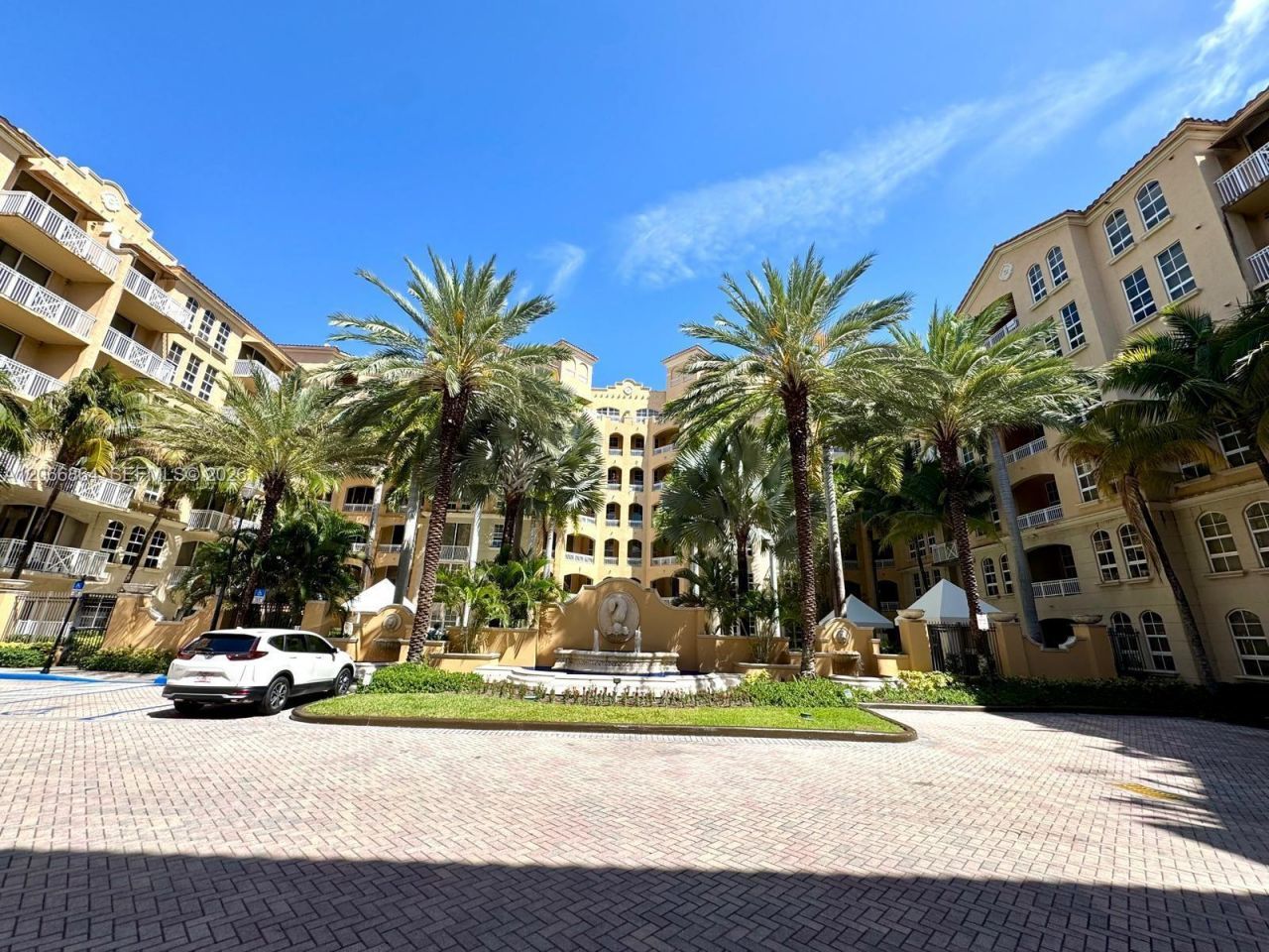 3001 NE 185th St, Unit 225, Aventura, FL 33180 Photo