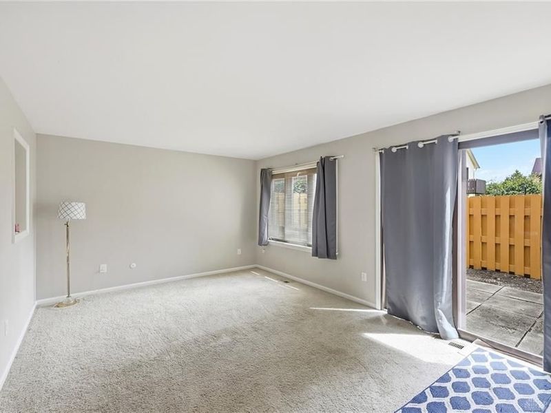 6852 Olde Greenbrier Lane, Centerville, OH 45459 Photo 13
