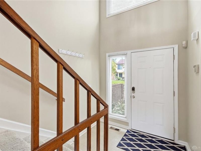 6852 Olde Greenbrier Lane, Centerville, OH 45459 Photo 5