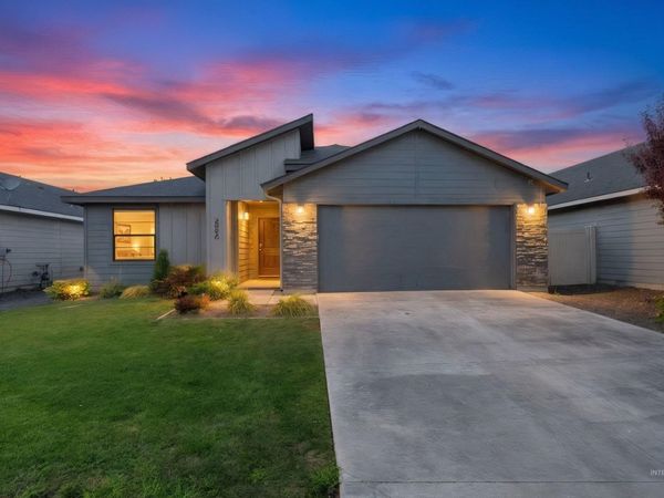 2598 W Balboa Dr, Kuna, ID 83634
