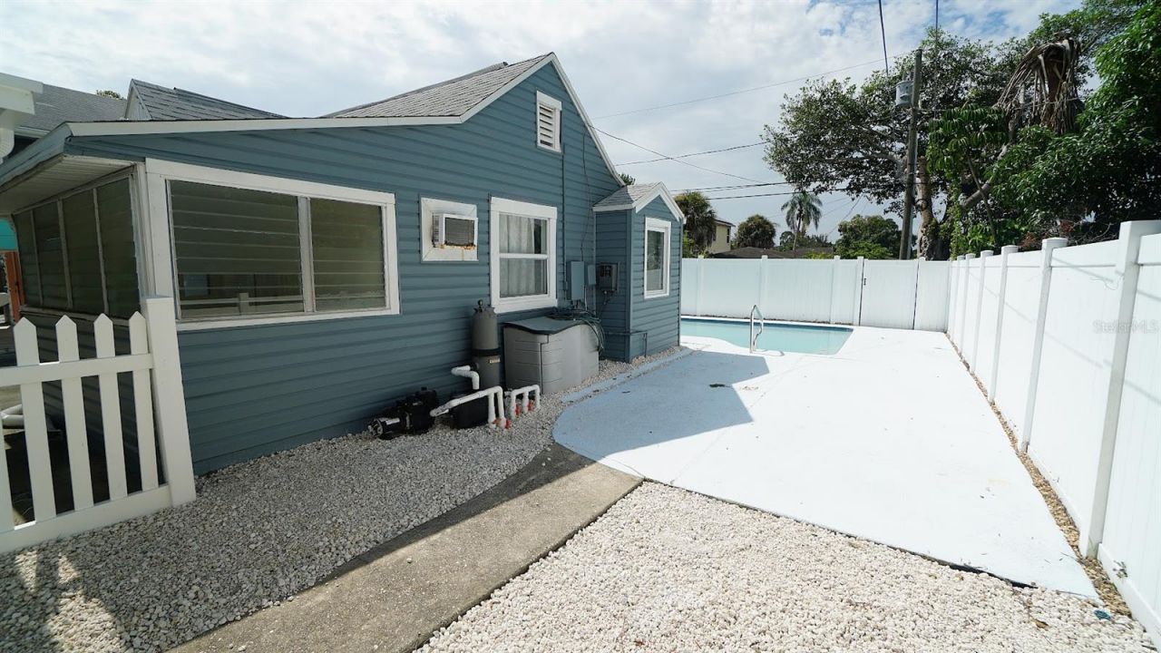 1632 27th Avenue N, Saint Petersburg, FL 33713 Photo