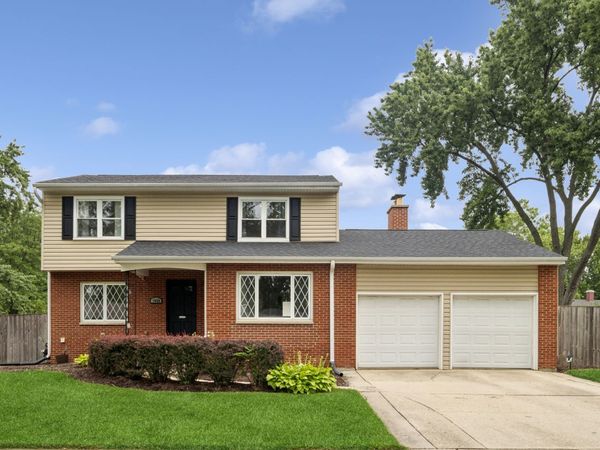 1050 E KITSON Drive , Palatine, IL 60074