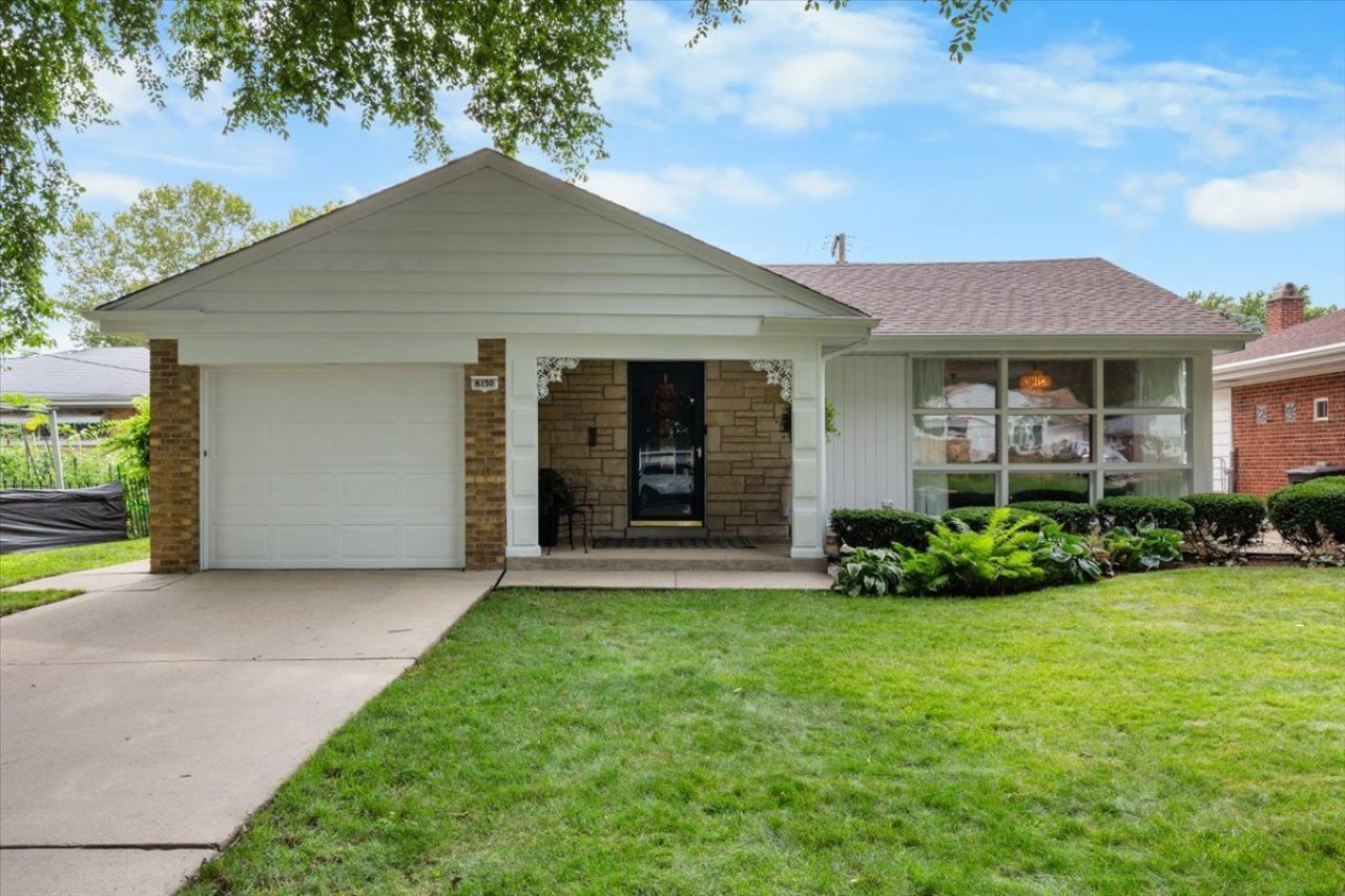 6150 N Keating Avenue, Chicago, IL 60646 Main Photo