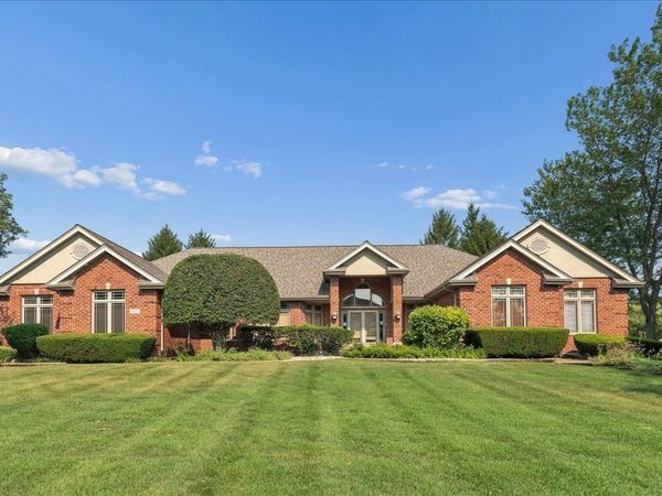 9478 W Golfview Drive , Frankfort, IL 60423