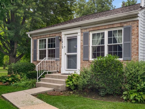1412 Charleston Court , Geneva, IL 60134