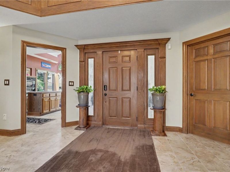 3644 Sparrow Pond Circle, Akron, OH 44333 Photo 4