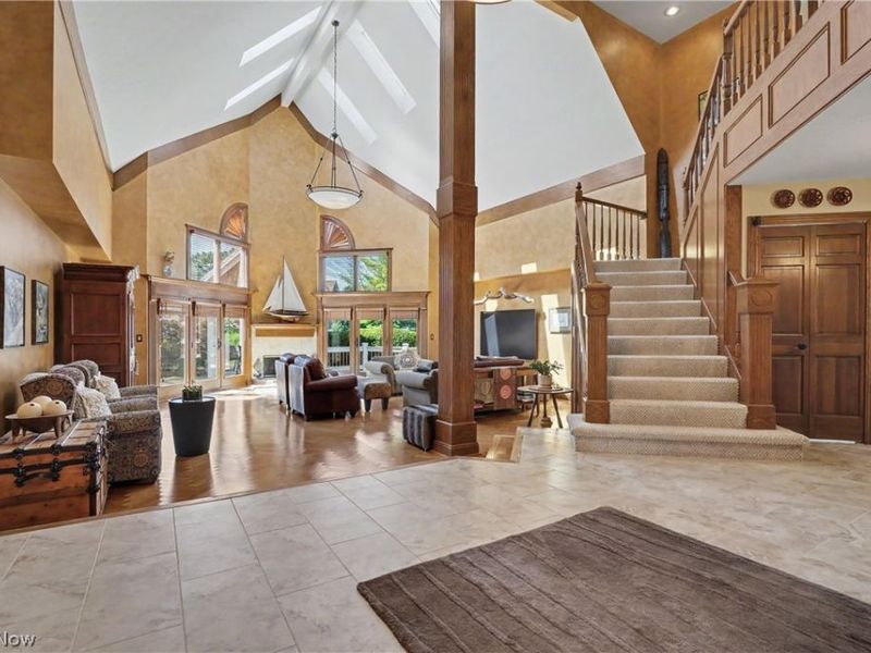 3644 Sparrow Pond Circle, Akron, OH 44333 Photo 6