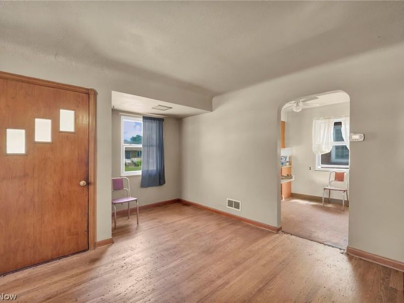 2911 North Avenue, Parma, OH 44134 Photo 9