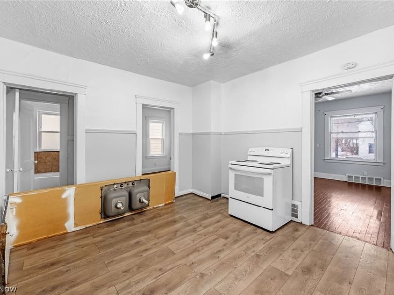 3978 E 55th Street, Newburgh Heights, OH 44105 Photo 10