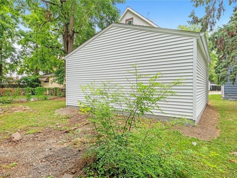 3978 E 55th Street, Newburgh Heights, OH 44105 Photo 35