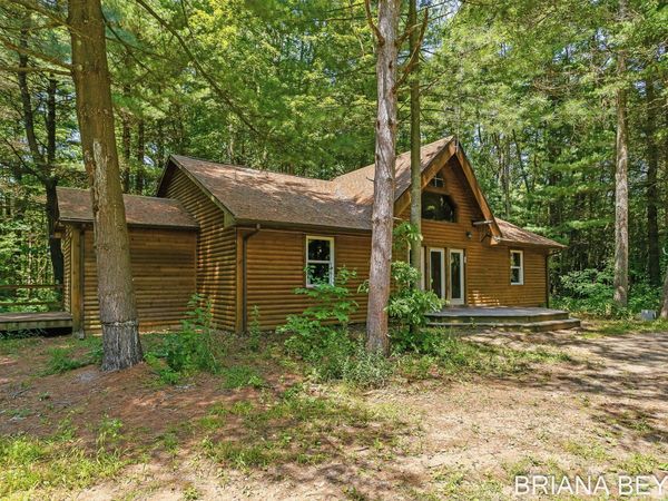 6558 102nd Avenue, South Haven, MI 49090