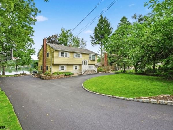 97 Shore Rd, Green, NJ 07821
