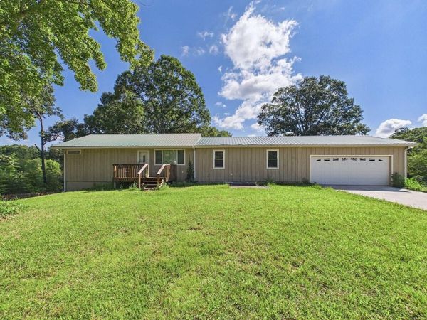 206 Hot Water Road , Tellico Plains, TN 37385