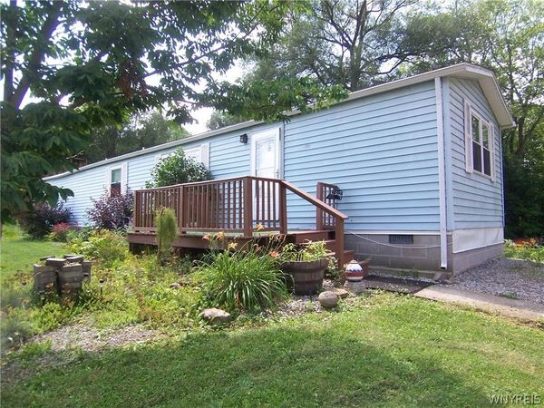6767 E Lake Road , Castile, NY 14427