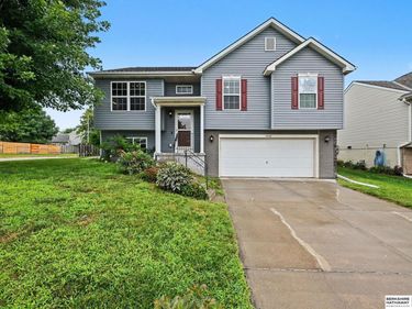 19520 Laci Street, Omaha, NE 68135