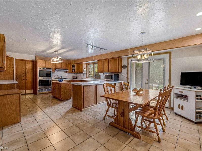 10 Woodburn Drive, Moreland Hills, OH 44022 Photo 23