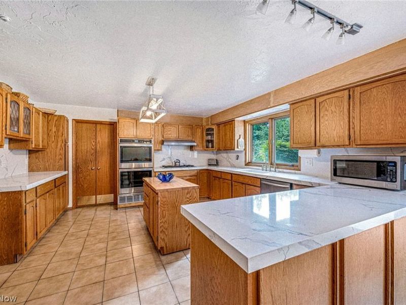 10 Woodburn Drive, Moreland Hills, OH 44022 Photo 26