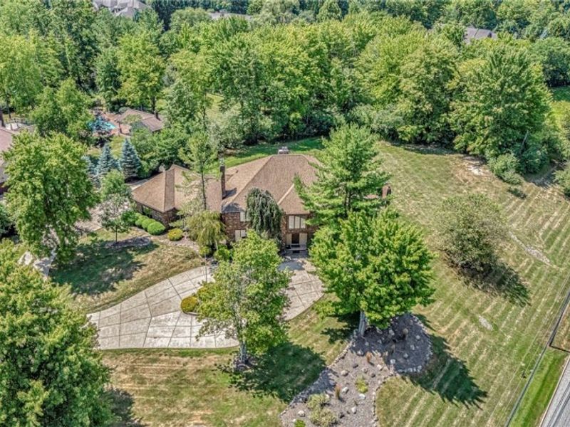 10 Woodburn Drive, Moreland Hills, OH 44022 Photo 3