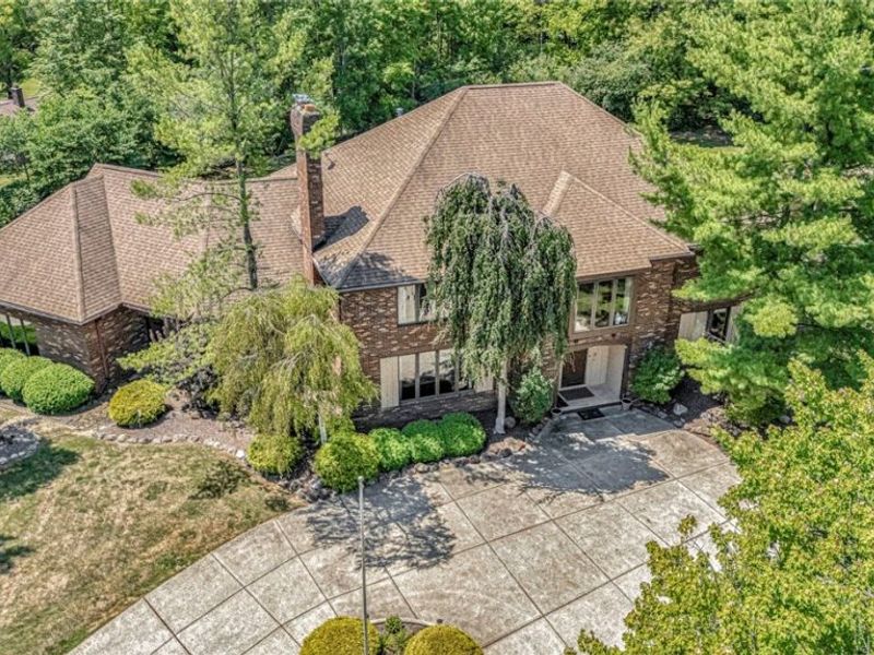 10 Woodburn Drive, Moreland Hills, OH 44022 Photo 4