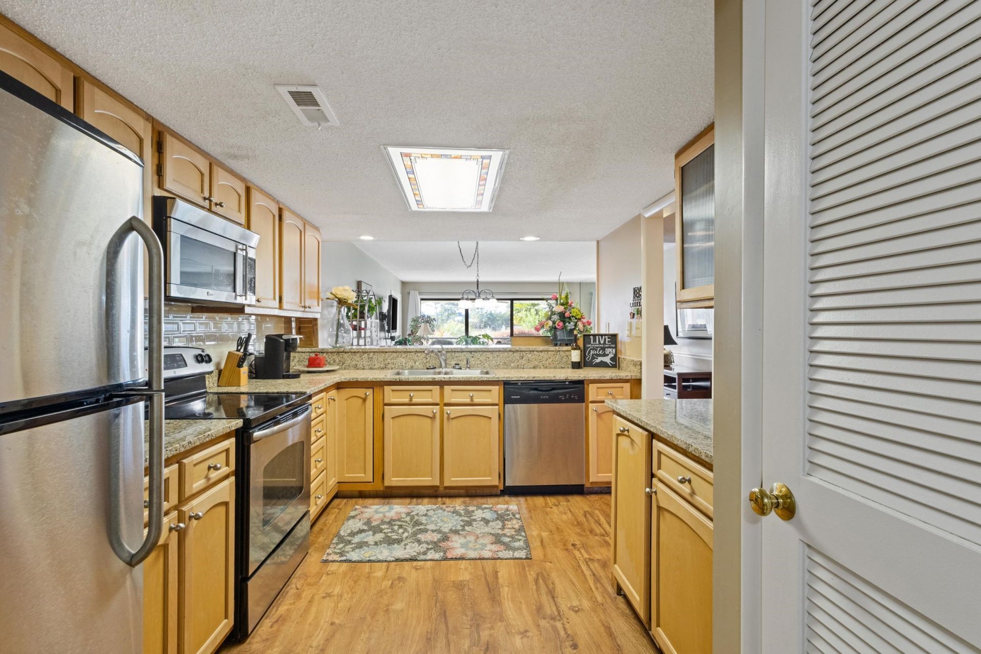 4440 Nassau Ct. Photo 6