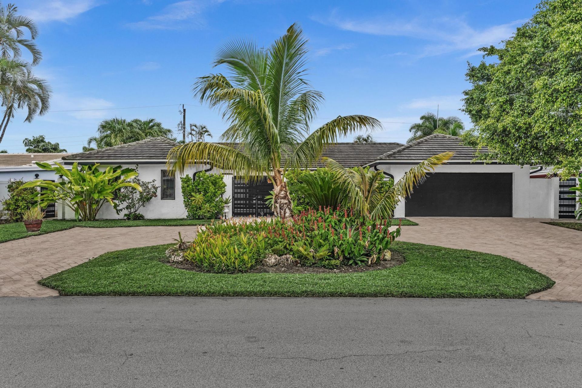 4441 NE 19th Avenue, Oakland Park, FL 33308 Main Photo