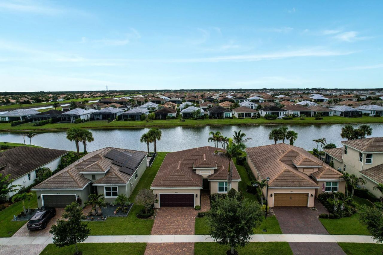 8741 SW Vico Way, Port Saint Lucie, FL 34987 Photo