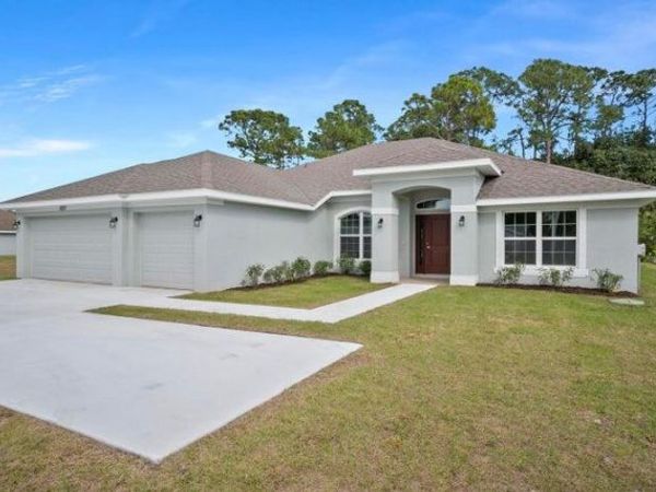 292 SW Ridgecrest Drive, Port St. Lucie, FL 34953