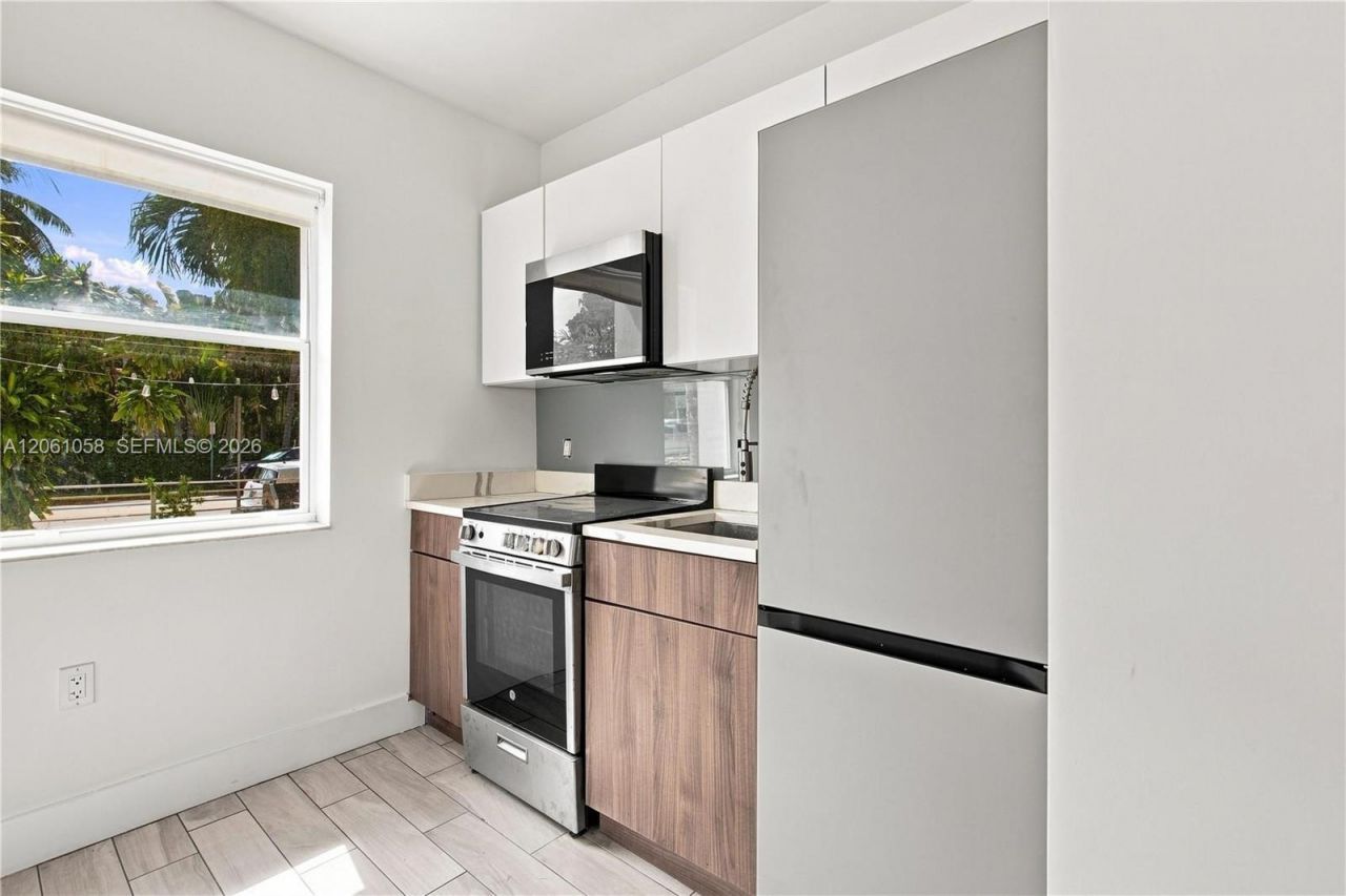 1000 7th St, Unit 4, Miami Beach, FL 33139 Photo