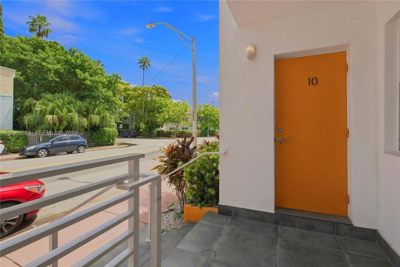1000 7th St, Unit 4, Miami Beach, FL 33139 Photo
