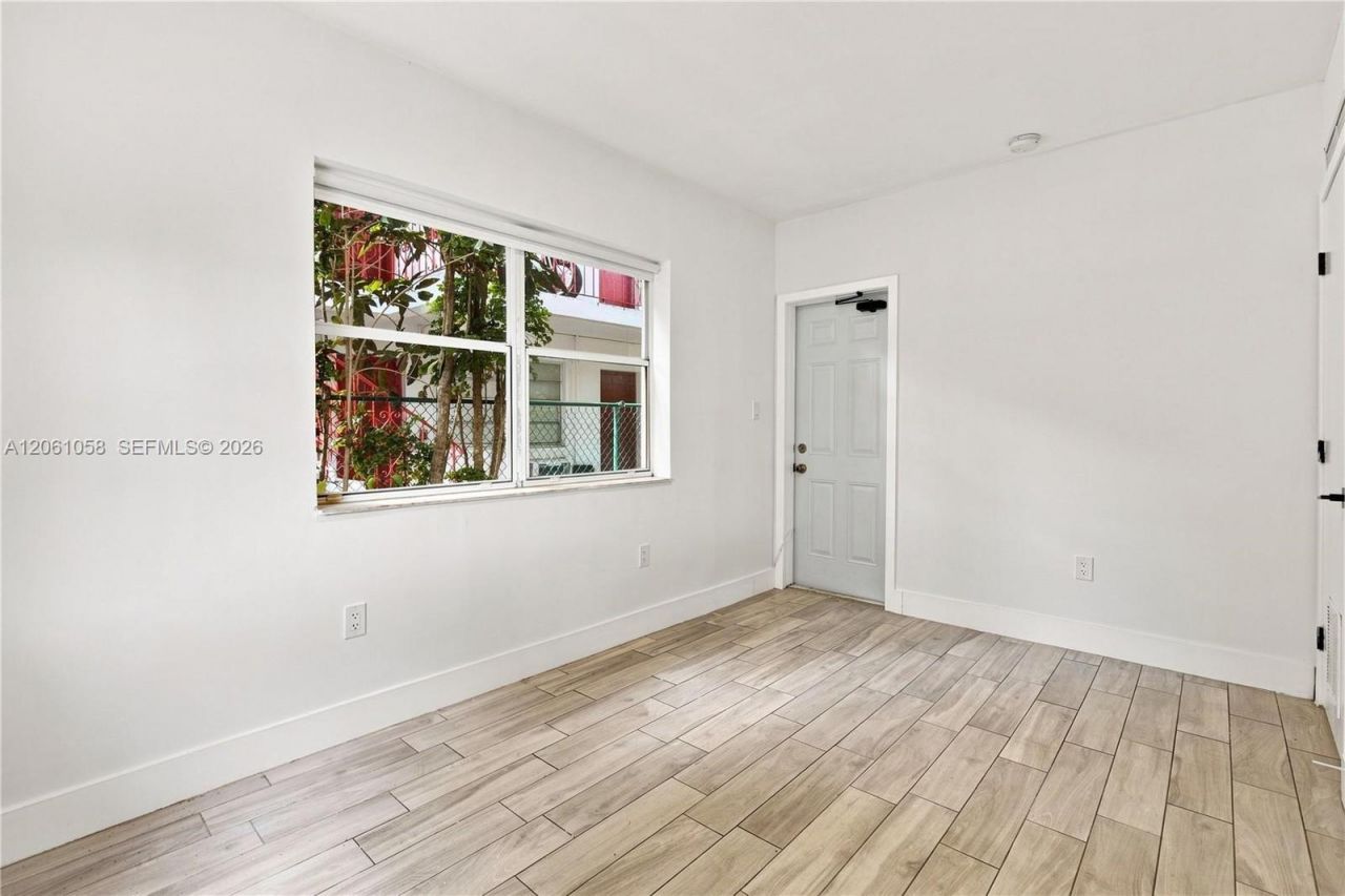 1000 7th St, Unit 4, Miami Beach, FL 33139 Photo