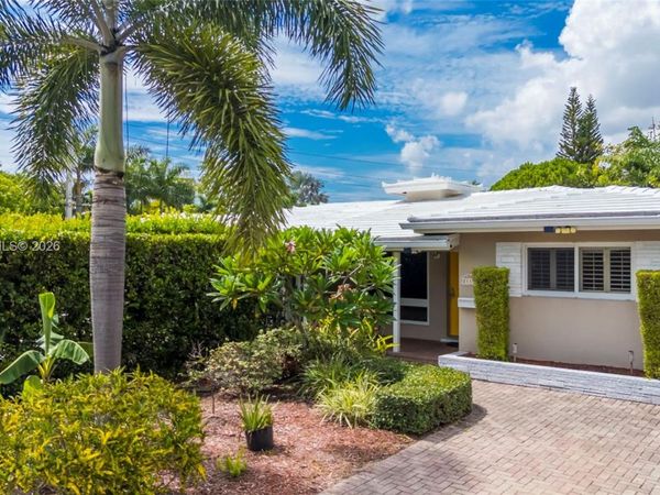 2115 NE 15th Ave , Wilton Manors, FL 33305
