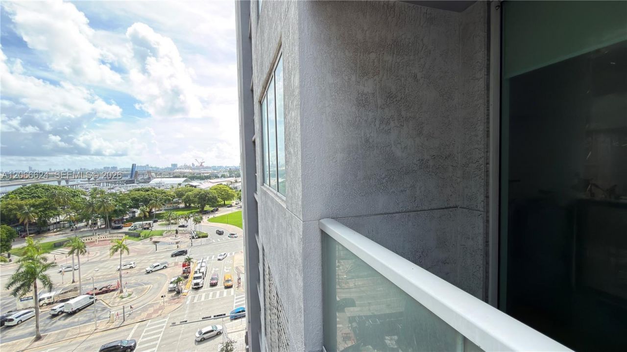 244 Biscayne Blvd, Unit 808, Miami, FL 33132 Photo