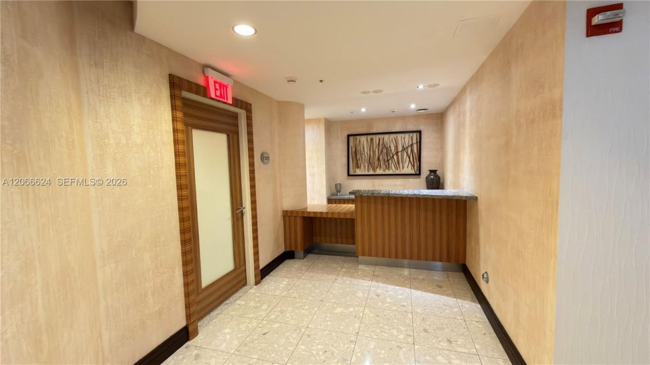 244 Biscayne Blvd, Unit 808, Miami, FL 33132 Photo