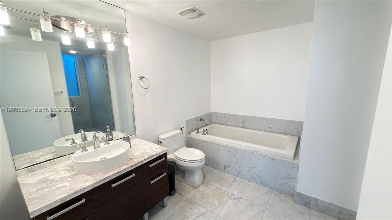 244 Biscayne Blvd, Unit 808, Miami, FL 33132 Photo
