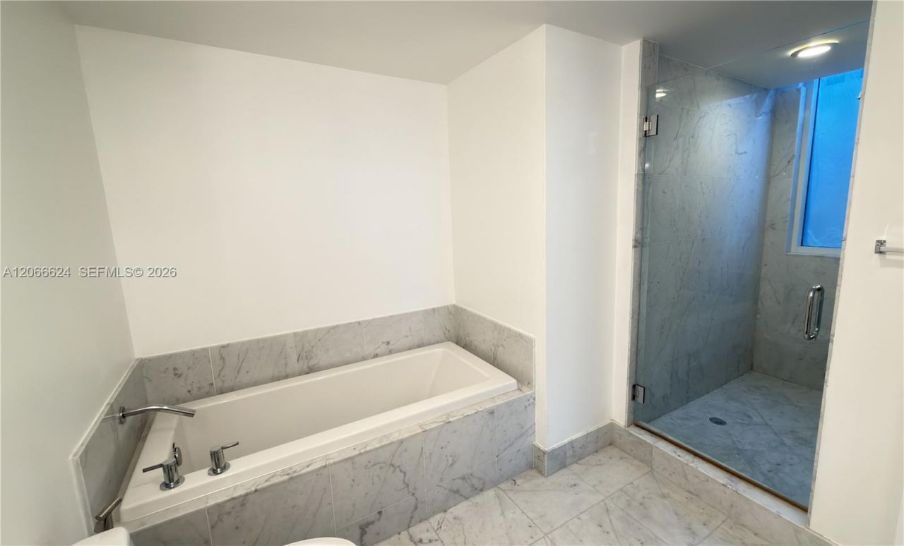 244 Biscayne Blvd, Unit 808, Miami, FL 33132 Photo