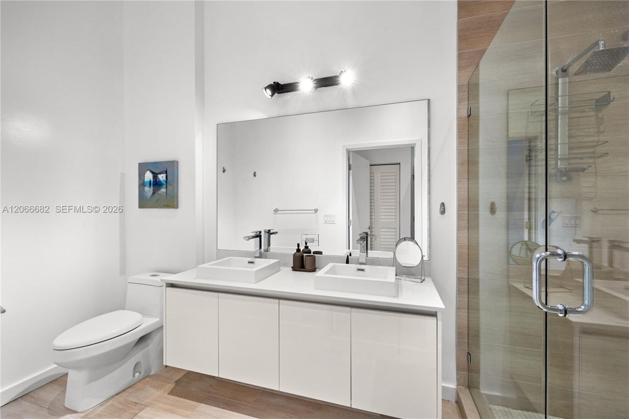 1600 SW 1st Ave , Unit 307, Miami, FL 33129 Photo