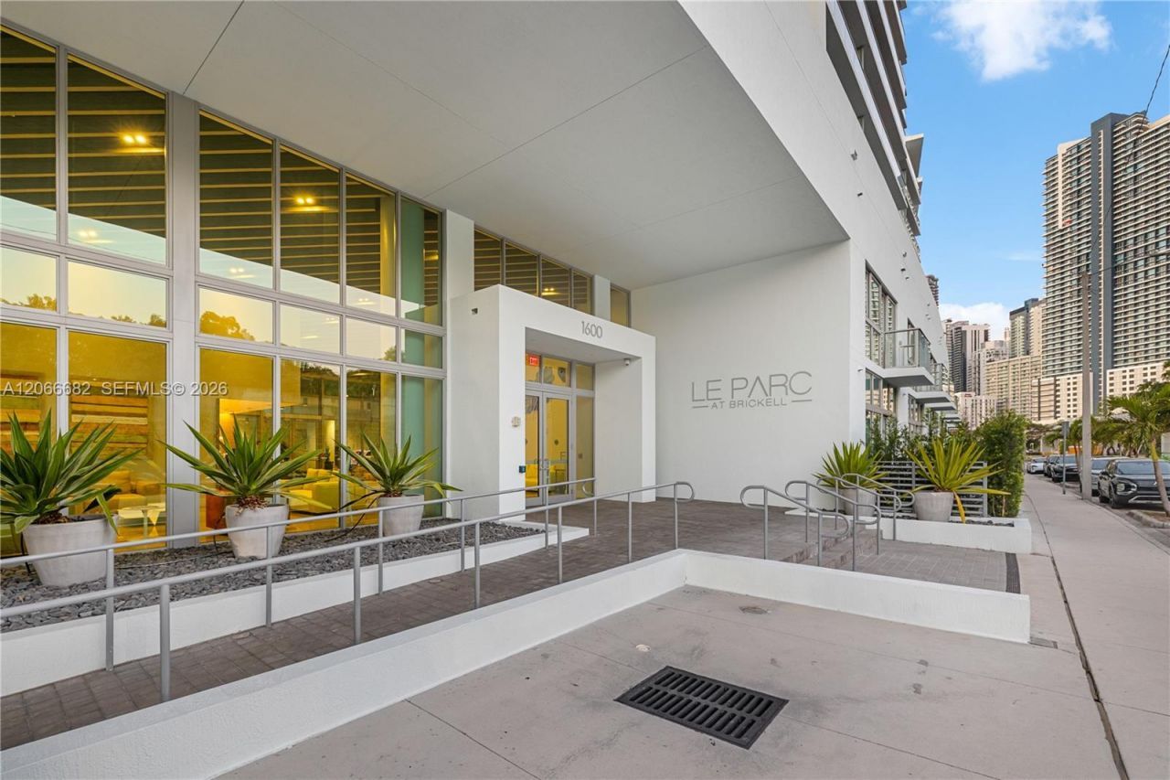 1600 SW 1st Ave , Unit 307, Miami, FL 33129 Photo