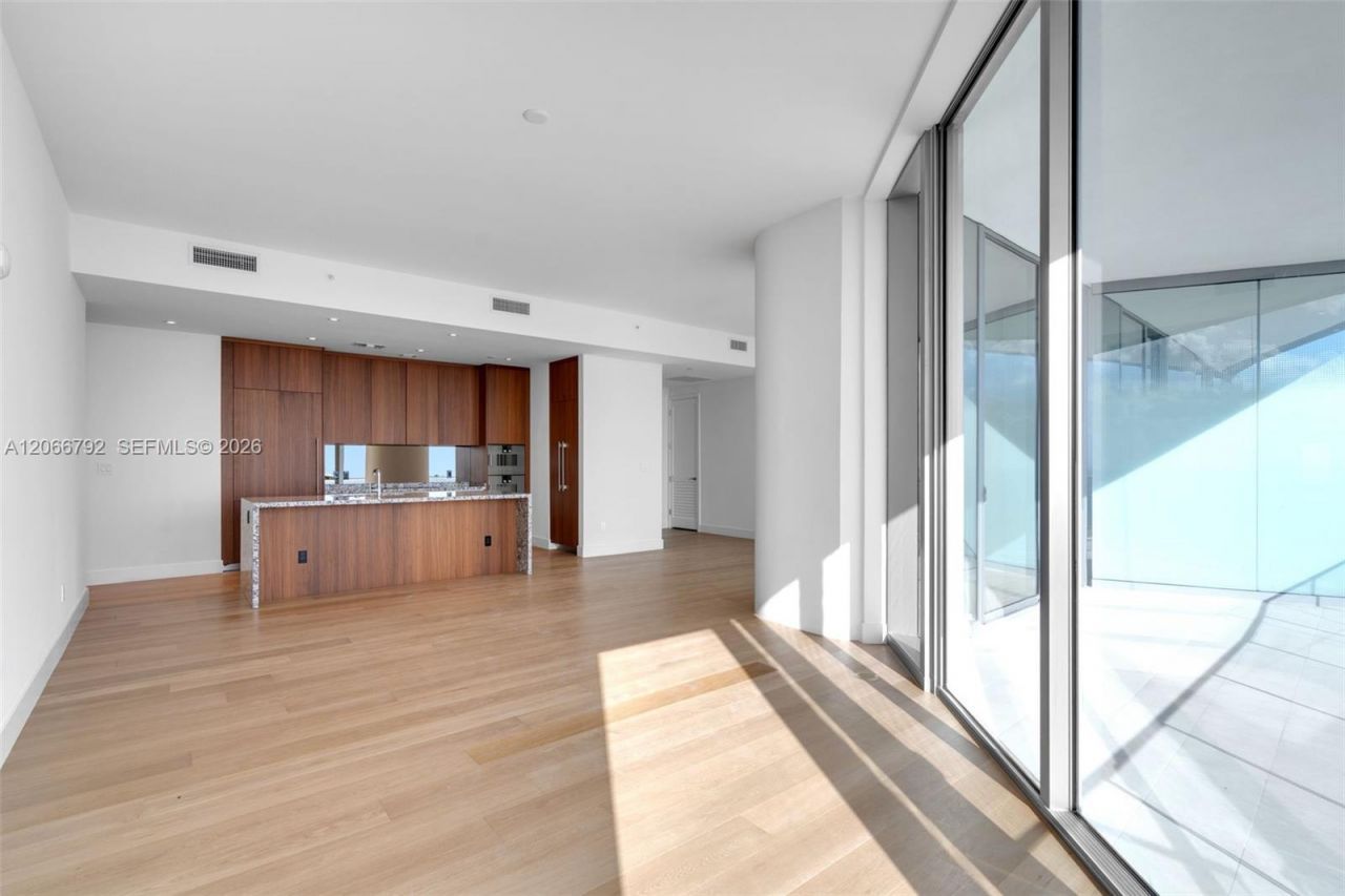 175 SE 25 Rd , Unit 3003, Miami, FL 33129 Photo