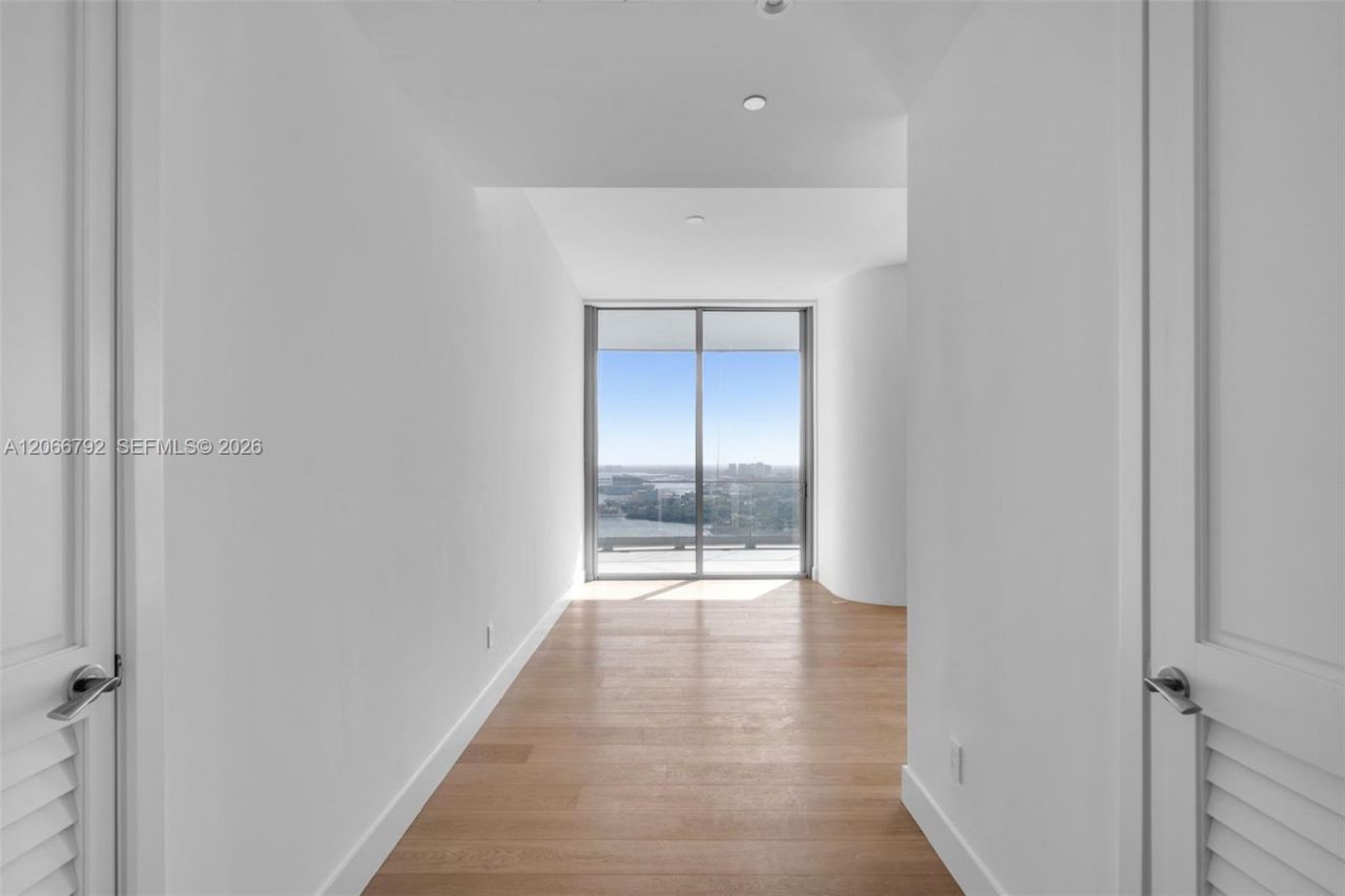 175 SE 25 Rd , Unit 3003, Miami, FL 33129 Photo